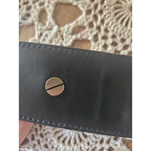 Gucci Black Leather Belt with Gold Circular Buckle - Picture 4 of 10